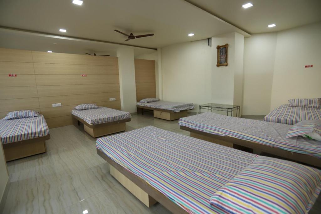 Hotel Pride Executive Solapur Exterior photo